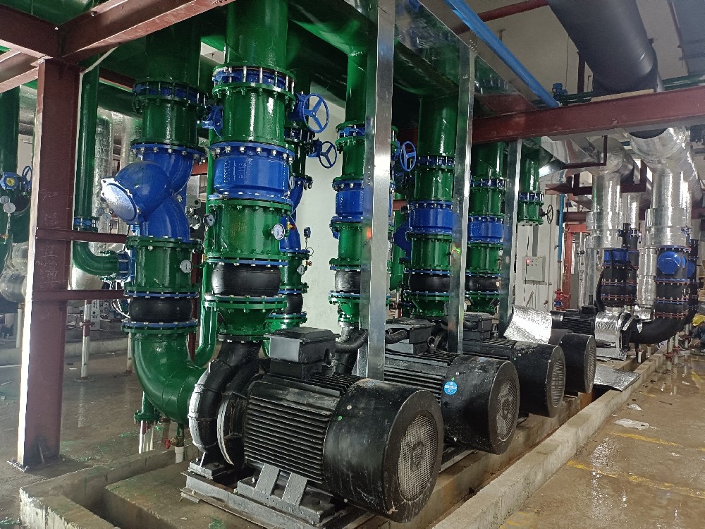 調(diào)整百級潔凈室送風口風速時需要注意哪些安全事項？